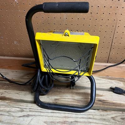 Halogen Work Lights, Spotlights & a Black Light (SRF-MG)