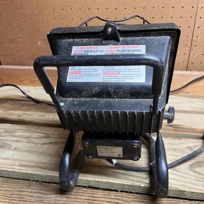 Halogen Work Lights, Spotlights & a Black Light (SRF-MG)