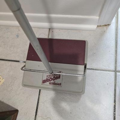 Manual vacuum