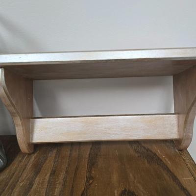 Wall shelf
