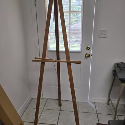 Easel