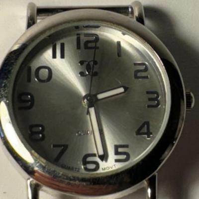 CHARMING CHARLIE woman's analog wristwatch