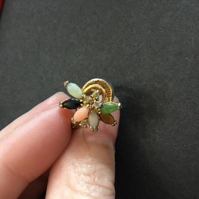 Beautiful multicolored gemstone gold tone vintage ring has some wear