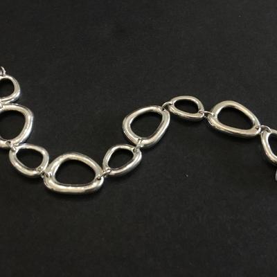 SAQ Beautiful bracelet