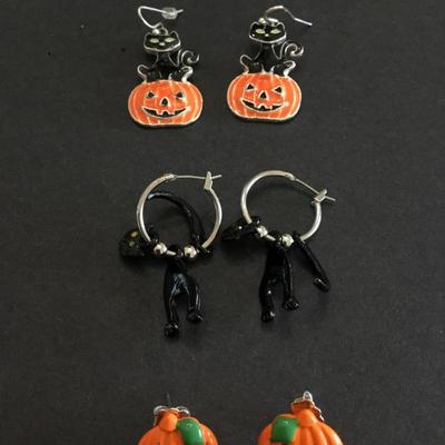 Three pairs of vintage Halloween enamel dangle earrings. Very cute.