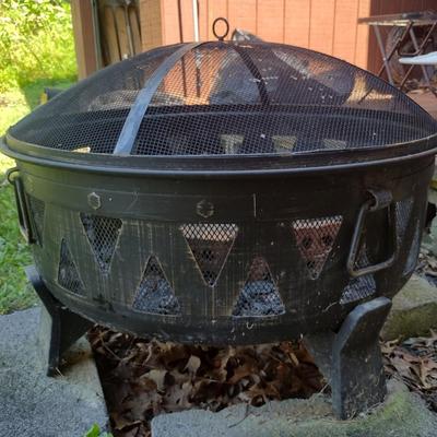 Portable Fire Pit- Approx 29" in Diameter