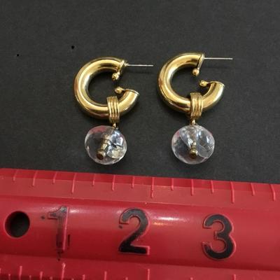 Vintage chunky very nice gold toned hoop, earrings,