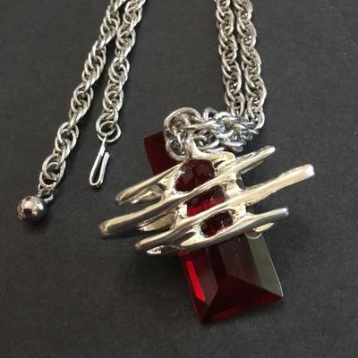Beautiful vintage red glass Silver-tone pendant very beautiful very nice