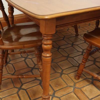 Tell City Maple Dining Table and Chairs