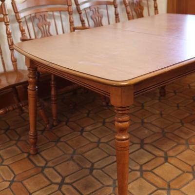 Tell City Maple Dining Table and Chairs