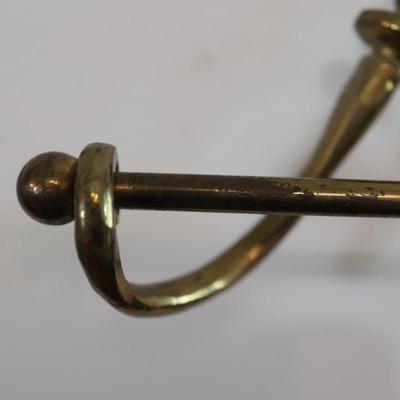 Glo Mar Brass Lion Towel Rack