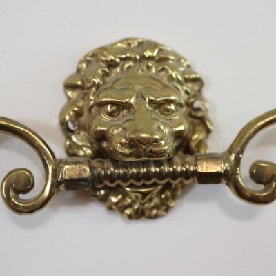 Glo Mar Brass Lion Towel Rack