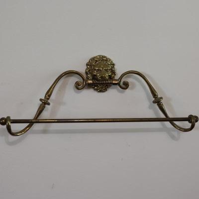 Glo Mar Brass Lion Towel Rack