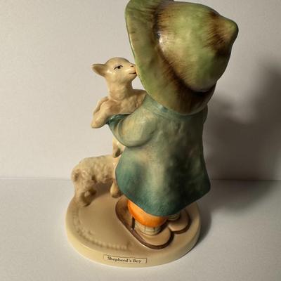 HUMMEL figurine "Shepherd's Boy" #64