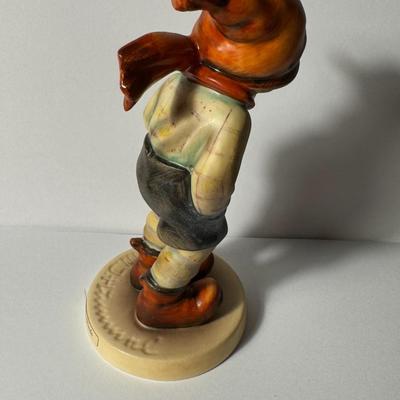 HUMMEL figurine "March Winds" #43
