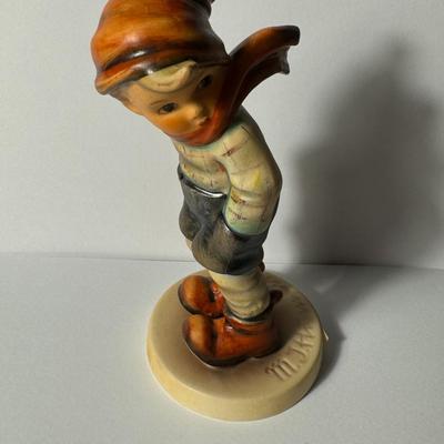 HUMMEL figurine "March Winds" #43