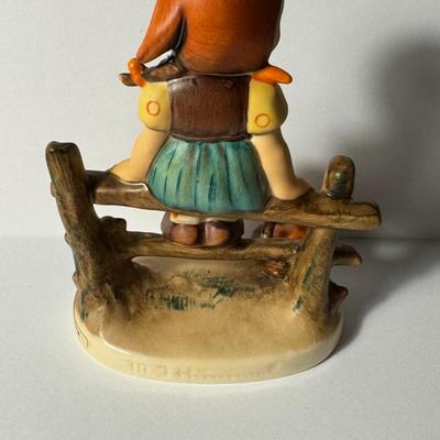 Hummel Figurine "Just resting" #112