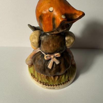 Hummel figurine "Cinderella" #337