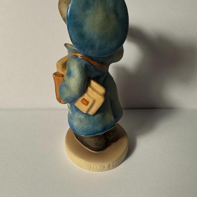 Hummel figurine "Mail Carrier" #119