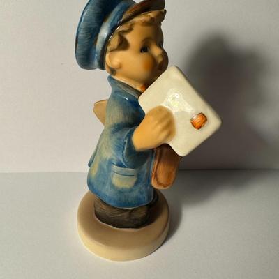 Hummel figurine "Mail Carrier" #119