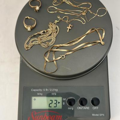 Lot of Misc. Gold Jewelry & Rings - 38g