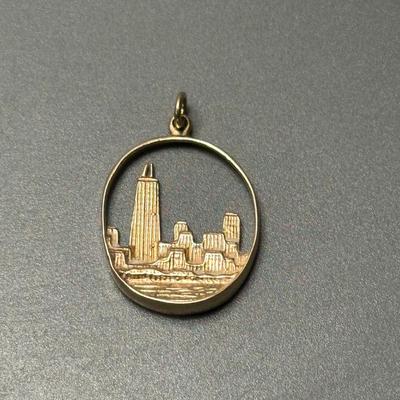 Chicago Skyline Gold Pendant 14k - 3g