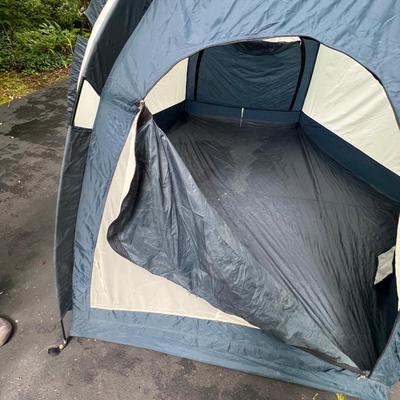 5’ x 4’ Diamond Brand Tent Plus Sleeping Bags (G-RG)