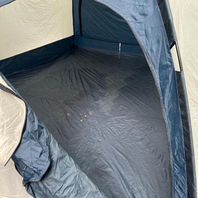5’ x 4’ Diamond Brand Tent Plus Sleeping Bags (G-RG)