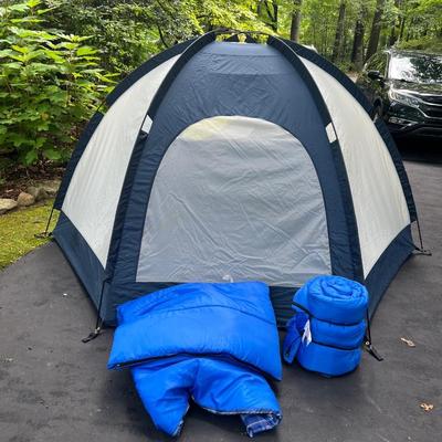 5’ x 4’ Diamond Brand Tent Plus Sleeping Bags (G-RG)