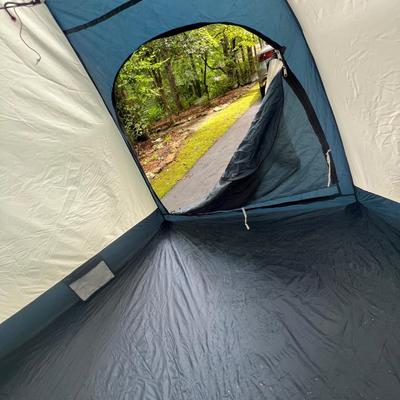 5’ x 4’ Diamond Brand Tent Plus Sleeping Bags (G-RG)