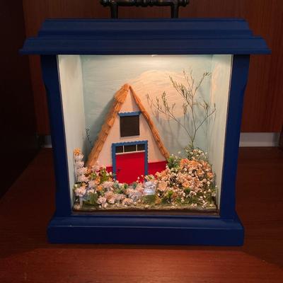 O9 Vintage Hand-made Miniature House Scenery Diorama Box