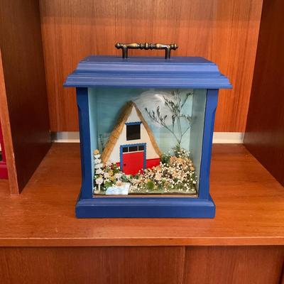 O9 Vintage Hand-made Miniature House Scenery Diorama Box