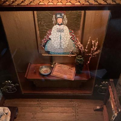 O11 Vintage Chinese Imperial Tribute Room Diorama Box