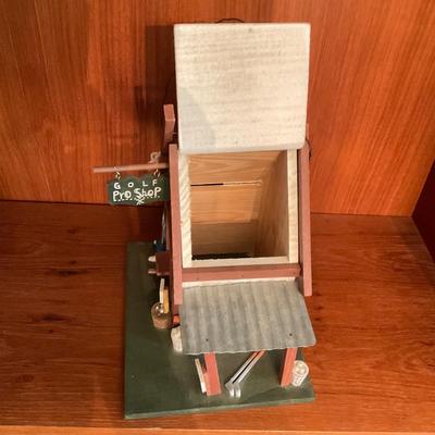 O12 The Pro Shop Golf Bird House