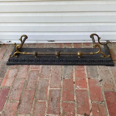 O17 Antique Cast Iron & Brass Fireplace Fender