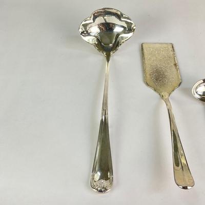 D29 Set of 4 Silverplate Serving Pieces
