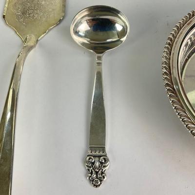 D29 Set of 4 Silverplate Serving Pieces