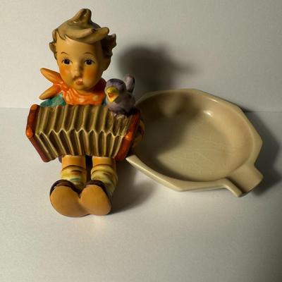 Hummel figurine "Lets Sing" #114 Ashtray