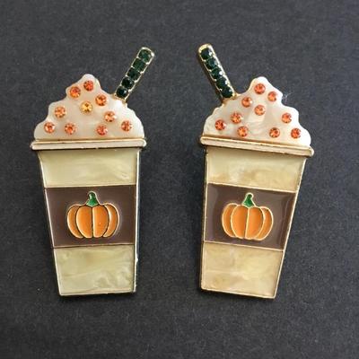 Sugar fix by bubble bar, pumpkin spice, earrings