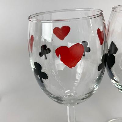 K44 Deck of Card Suits Theme Dishes, Wine Glasses, Linen Napkins