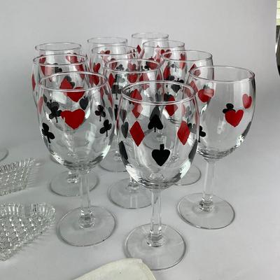 K44 Deck of Card Suits Theme Dishes, Wine Glasses, Linen Napkins