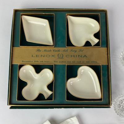 K44 Deck of Card Suits Theme Dishes, Wine Glasses, Linen Napkins