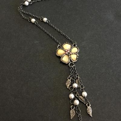 Vintage 1928 flower art deco style necklace