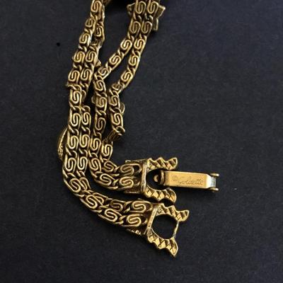 Goldette vintage signed beautiful Victorian style bracelet
