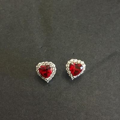 Beautiful vintage red heart stud earrings very nice