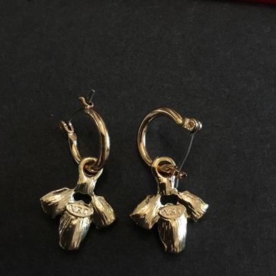 NRT Beautiful crystal rhinestone bug dangle earrings