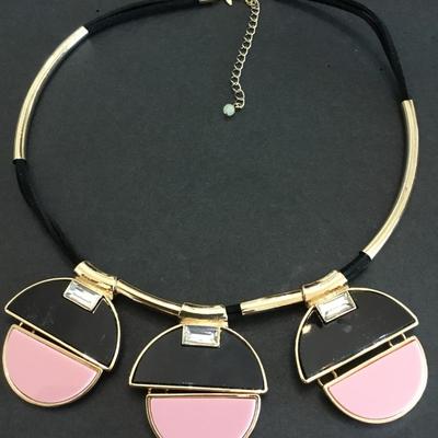 NWT super cute baby pink, black, gold, toned statement, necklace