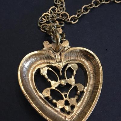 Beautiful vintage Avon large Victorian style heart pendant