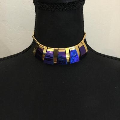 Super cool vintage black volcanic glass collar necklace. Very beautiful. Very cool very nice.