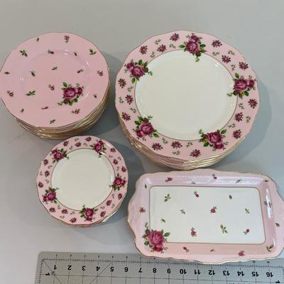 Royal Albert Old County Roses Set of 35 Pieces